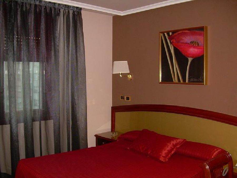 Hotel Francisco II Ourense Room photo